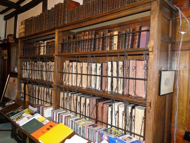 royal-grammar-school-chained-library-1