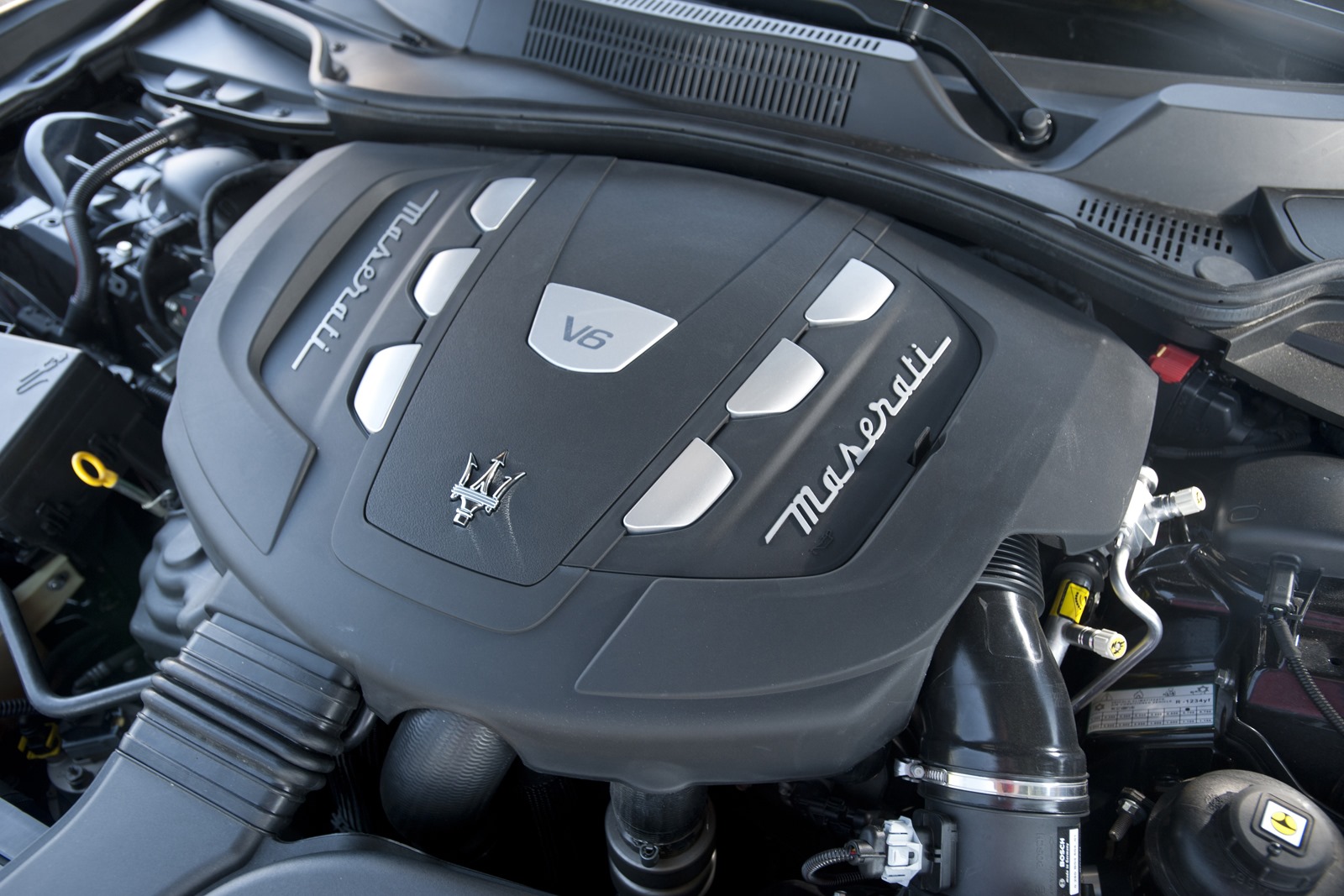 [Maserati-Ghibli-Diesel-Engine%255B3%255D.jpg]
