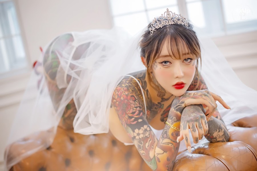 SAINT Photolife – YoKo Vol.01 & Cat Bride