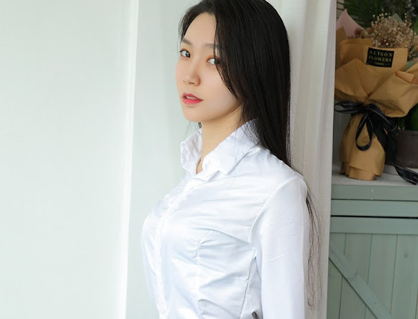 Ugirls App No.2069 Xiao Tao Zi (小桃子)
