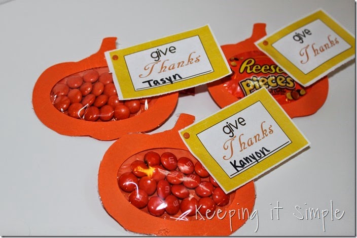 Easy Thanksgiving Candy Pouches (18)