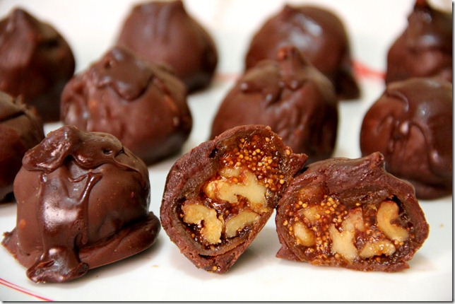 Shokoladovi bonboni s smokini i orehi_6116a