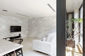 Casa Chang / ATELIERII paredes-de-marmol-casa-changs-por-atelierii