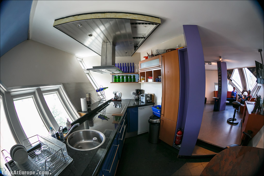 LookAtEurope.com - Кубические дома в Роттердаме | Holland, Kubuswoningen in Rotterdam