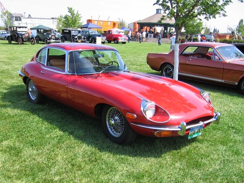 [IMG_8504-1969-1970-Jaguar-E-Type-4.2%255B1%255D.jpg]