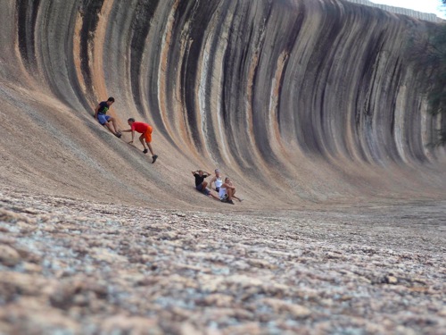 Un p'tit Tour en famille: Wave Rock