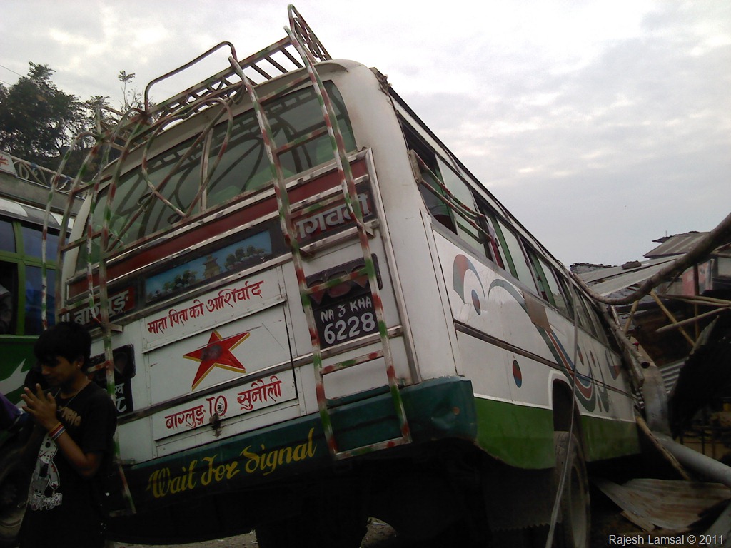 [bus-accident-bindhabasini-pokhara%2520%25284%2529%255B5%255D.jpg]
