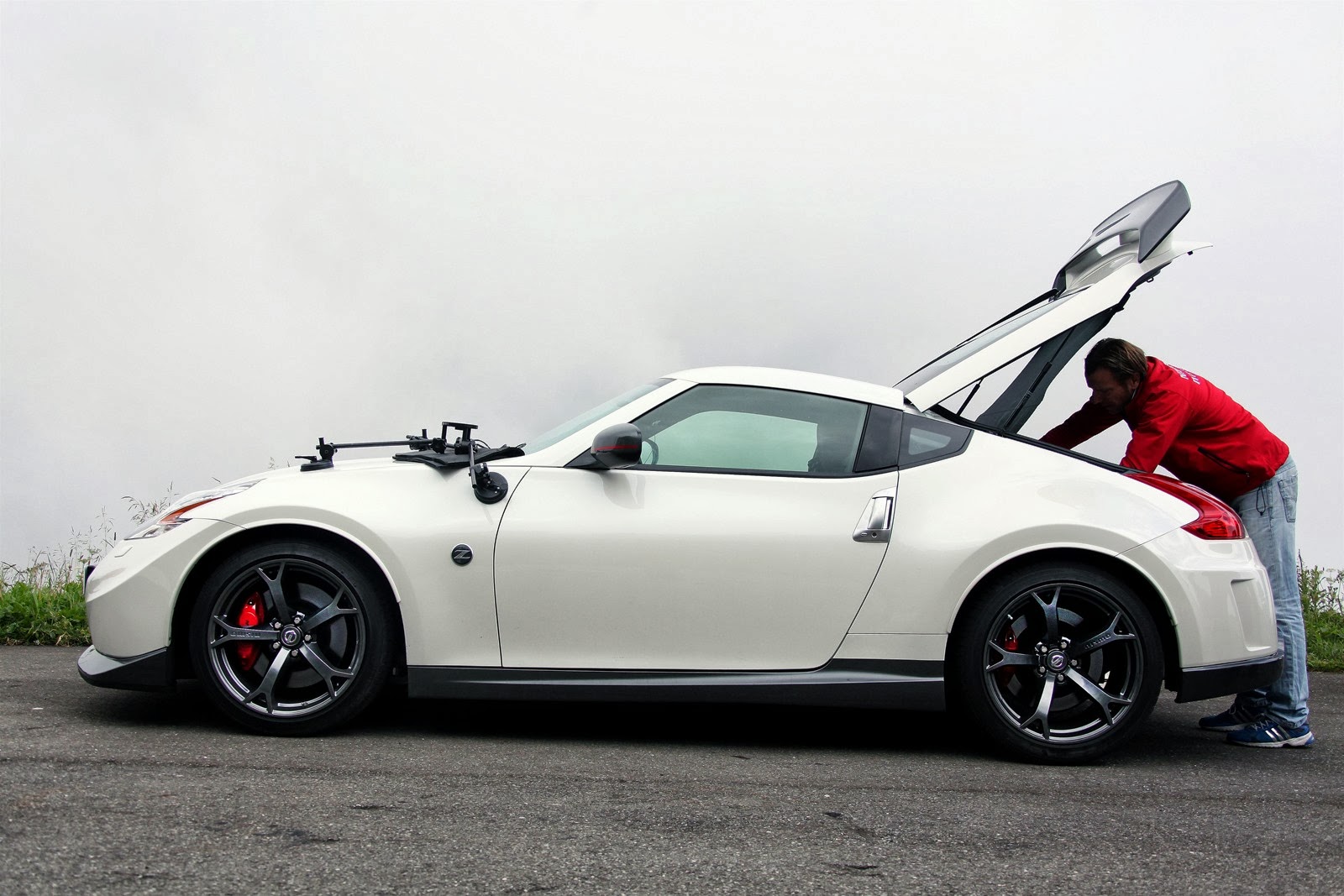 [Nismo-Vs-Wingsuit-11%255B3%255D.jpg]