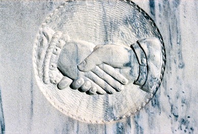 Clasped Hands engraving--Susanna B. Vance grave