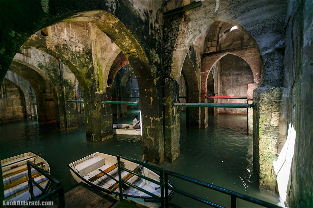 LookAtIsrael.com - Фото путешествия по Израилю | Арочный подземный бассейн в городе Рамла | The Pool of Arches in Ramla