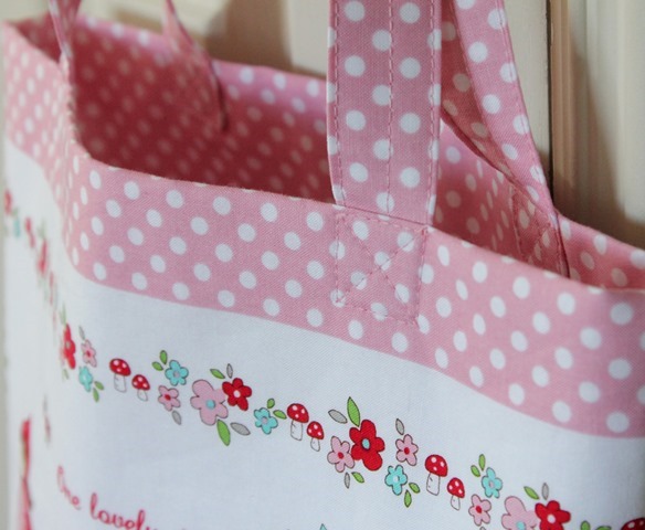 Little Red Riding Hood tote bag tutorial
