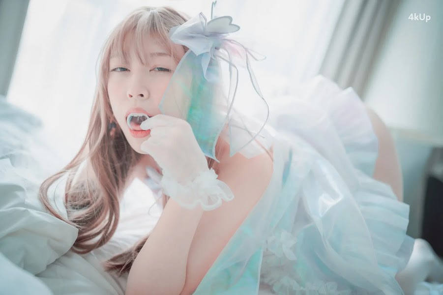 DJAWA Photo – Mozzi (모찌) “VIP Fan Party” (+S.Ver)