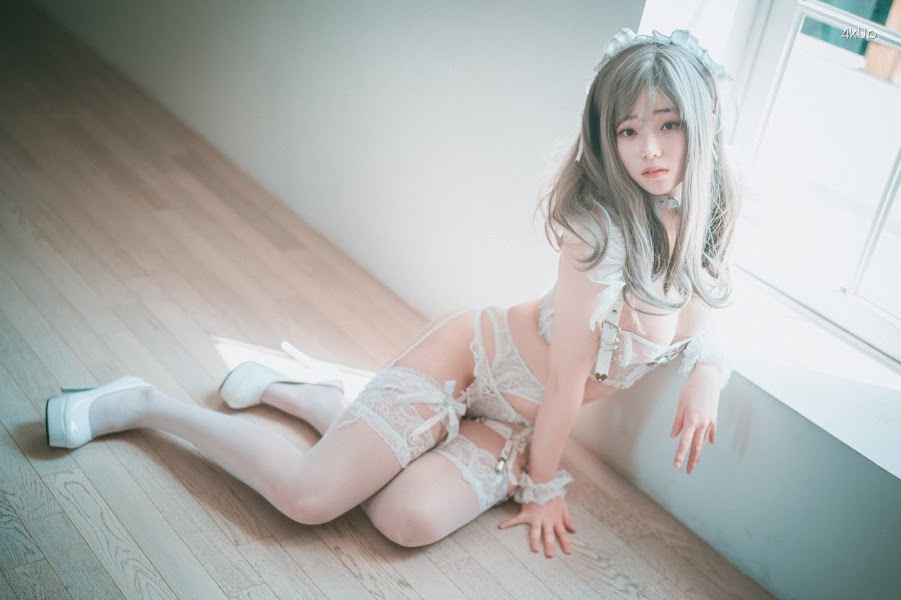 DJAWA Photo – Bambi (밤비) – “Reine de Blanc (B-side)”