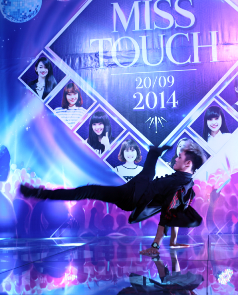 LVH trên sân khấu.png