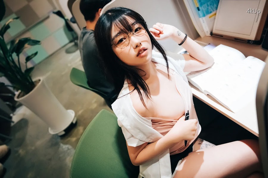 [Loozy] Sonson (손손) Reading Room + S.ver