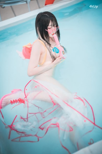 DJAWA Photo – Aram – Poolside Summer