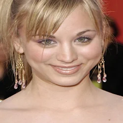 Wallpapers De Kaley Cuoco Foto 34