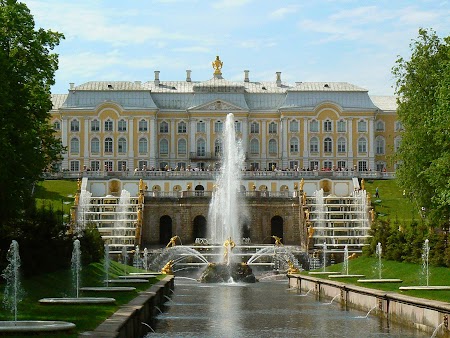 Circuit Rusia: Palatul lui Petru cel Mare de la Petrodvaret