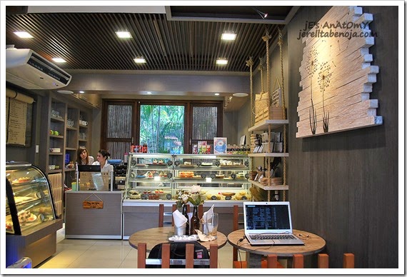 K & L Cafe, White Plains, Katipunan, Quezon City, cupcakes