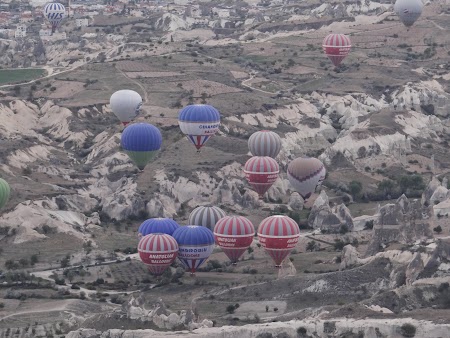 28. Baloane peste Cappadocia.JPG