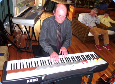 Our Special Guest Artist also gave the Club's Korg SP-250 Piano an airing with a great demonstration of the variety of sounds that this digital piano articulates.