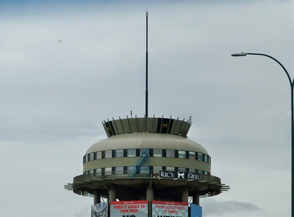 [UFO-Water-Tower3.jpg]