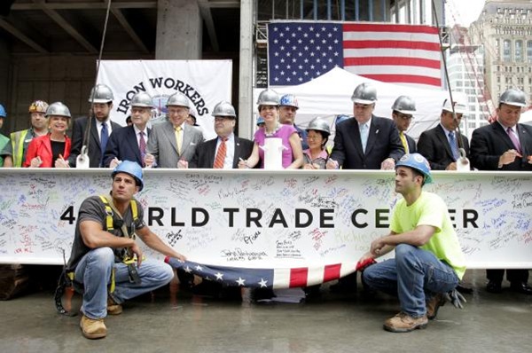 La ultima viga del World Trade Center la ultima viga del World Trade Center
