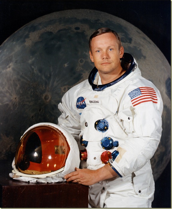 Neil_Armstrong_pose