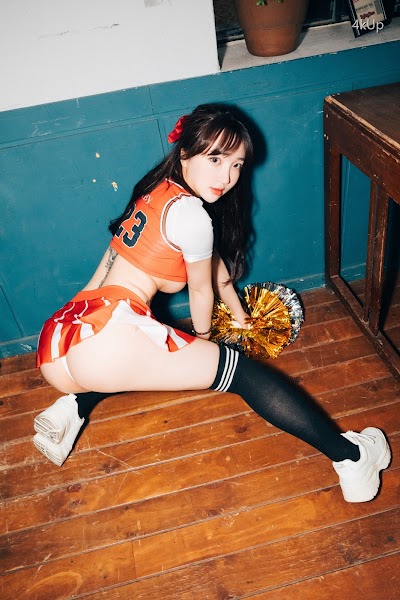 [Loozy] Son Ye-Eun (손예은) CHEER UP