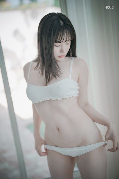 DJAWA Photo – Pia (피아) Cozy White