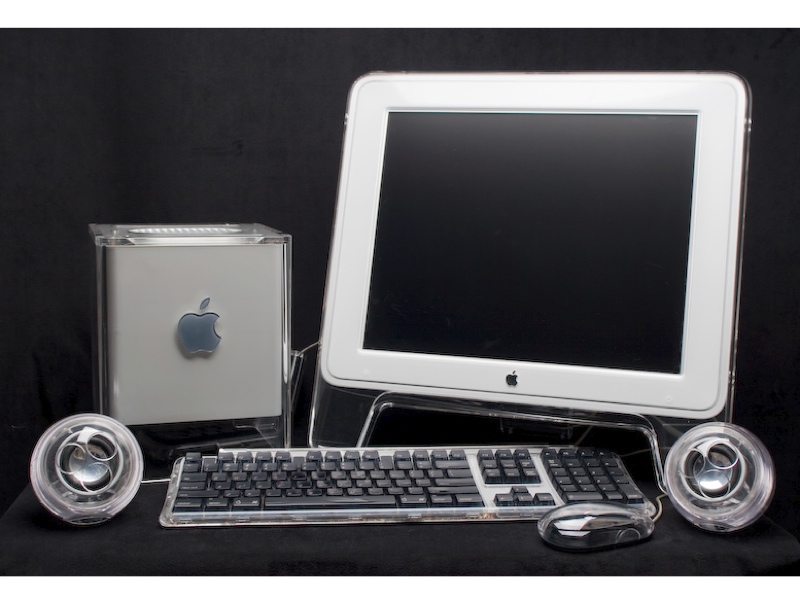 Apple Mac G4 Cube 1 2 GHz with SuperDrive and 17" LCD Monitor Set