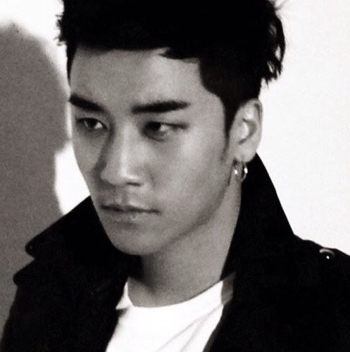 Seung Ri - Twitter Profile - 16may2013 - 01.jpg