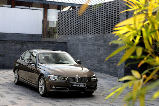 2013-BMW-3-Series-04.jpg
