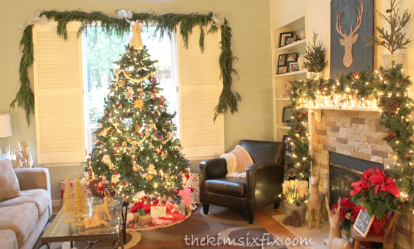 Traditional christmas living room
