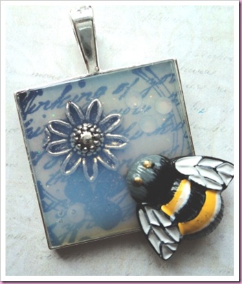 Silver pendant tray with bee
