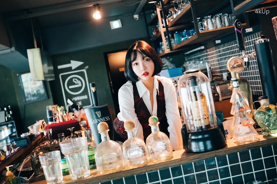 [Loozy] Son Ye-Eun (손예은) Tainted Love Bar