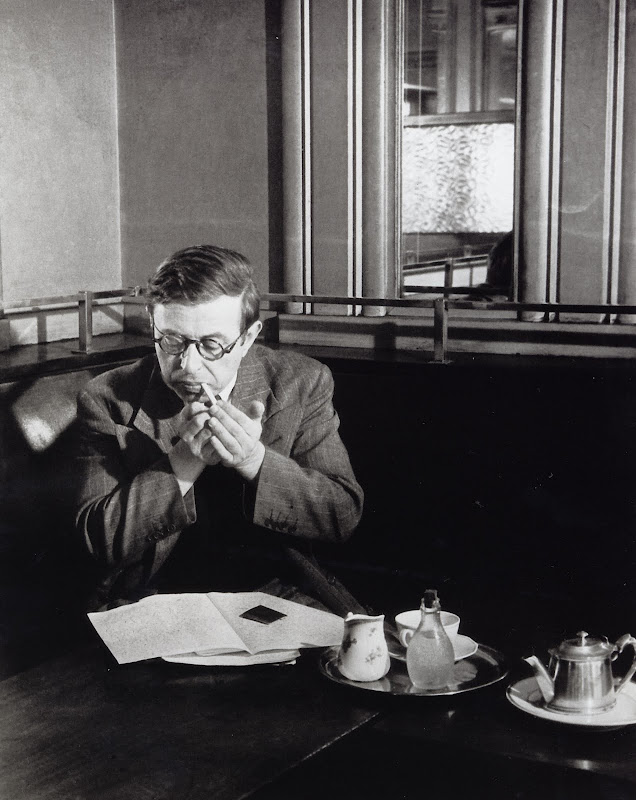 Sartre au Café de Flore 1944, Brassaï.jpeg