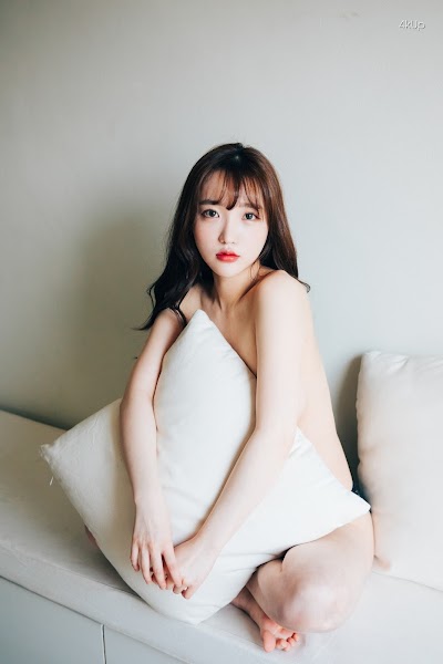 Loozy Maximum Vol.2 – Son Ye-Eun (손예은)