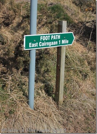 2-footpath-sign