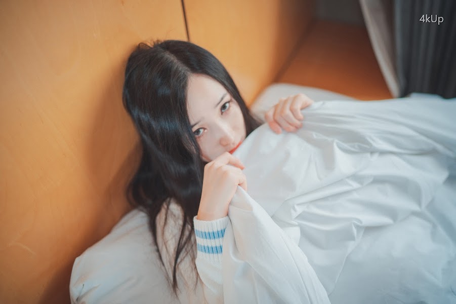 DJAWA Photo – Bambi (밤비) Homebody Girl