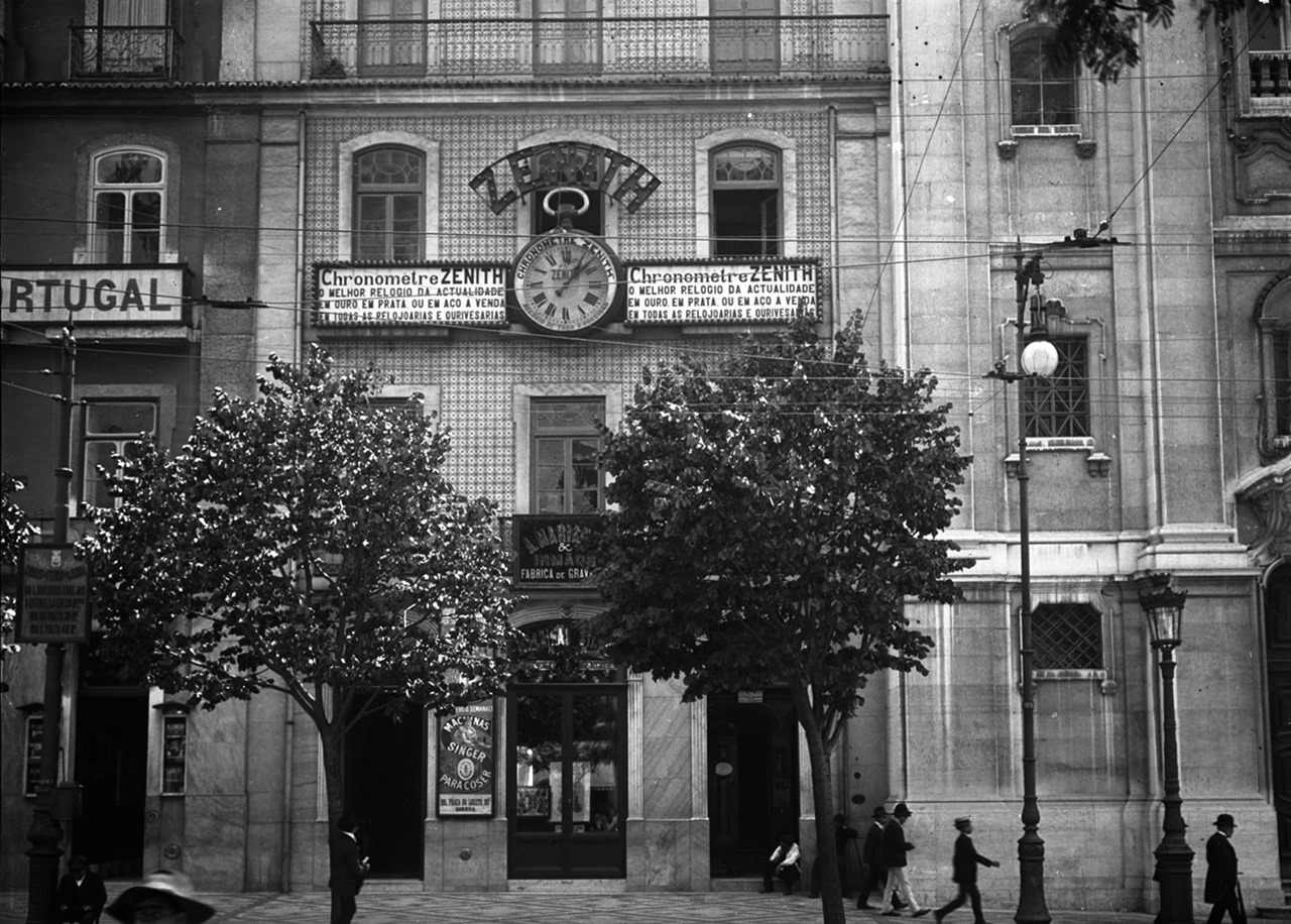 [Loja-Singer-Largo-do-Chiado%255B1%255D.jpg]