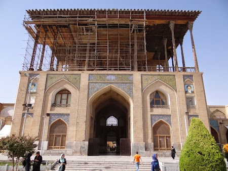 22. Ali Qapu Palace.JPG