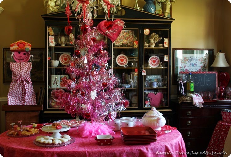 Valentine Party-Bargain Decorating with Laurie