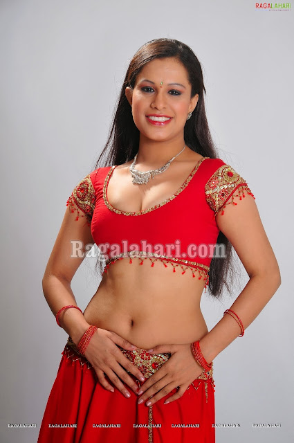 Localnavel Lanjalu Navels Boddu Actress