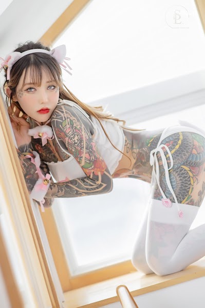 SAINT Photolife – YoKo Vol.01 & Cat Bride