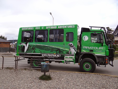 Tara de Foc: Camion Piratour