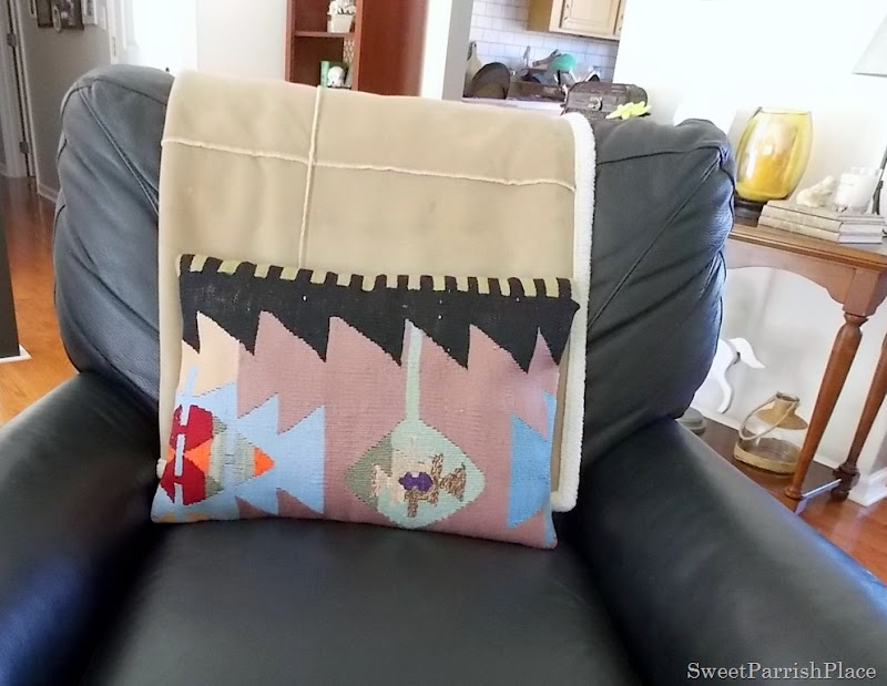 kilim pillow1
