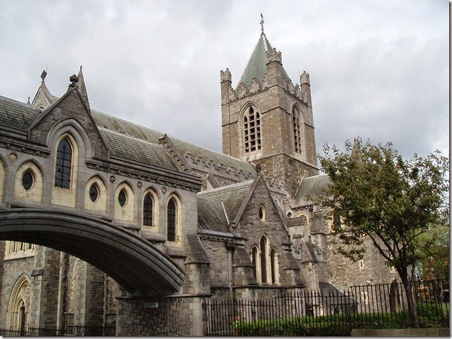 Dublín. Catedral Stma. Trinidad y Arco - P5091094