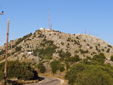 33. In drum spre Pantokrator.JPG