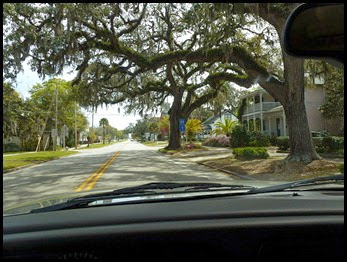00a - Fort Clinch SP - driving through Fernandina Beach to park entrance